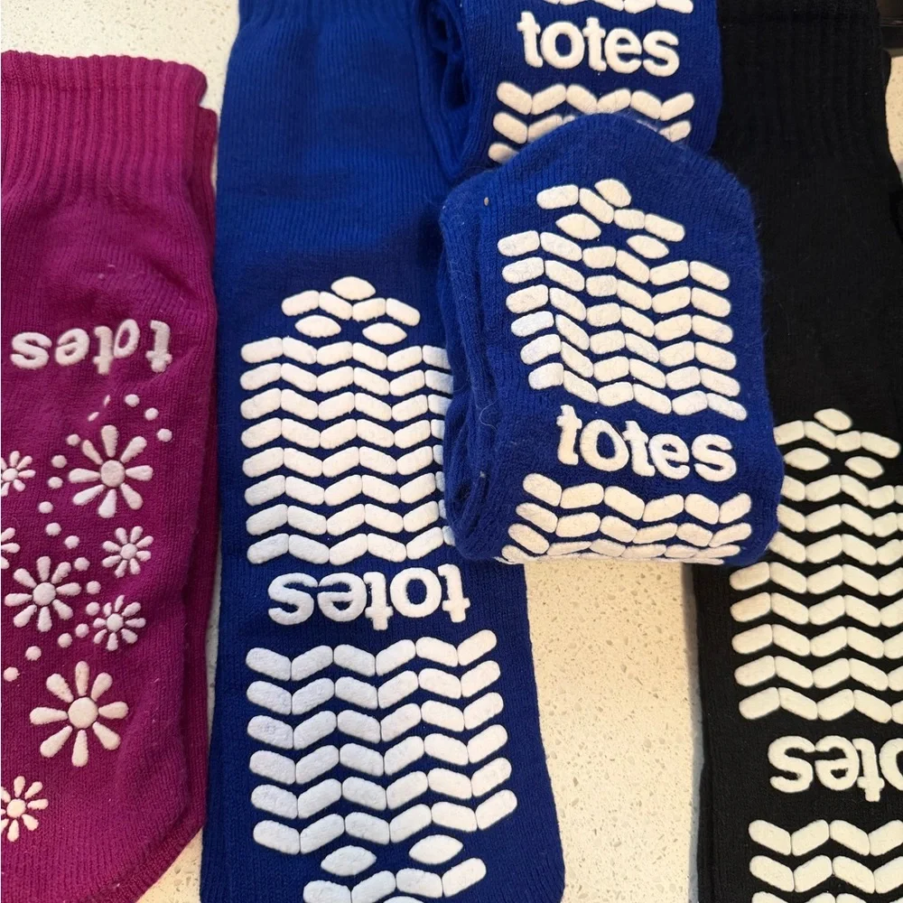 18 Pairs TOTES SOCKS BUNDLE 1l